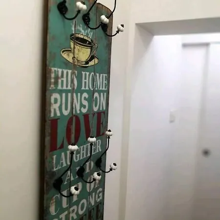 Near Colloseum 풀라